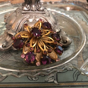 Vintage Art Nouveau Scarf Clip with Amethyst Rhinestones imagem 2