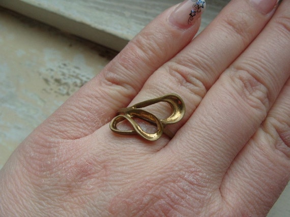 FREE SHIPPING Vintage Industrial Brass Ring Size 7 - image 4