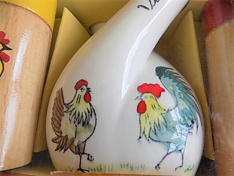 Vintage Cottonwoodware Oil and Vinegar Set Salt and Pepper Rooster Hen Kitchenware image 7