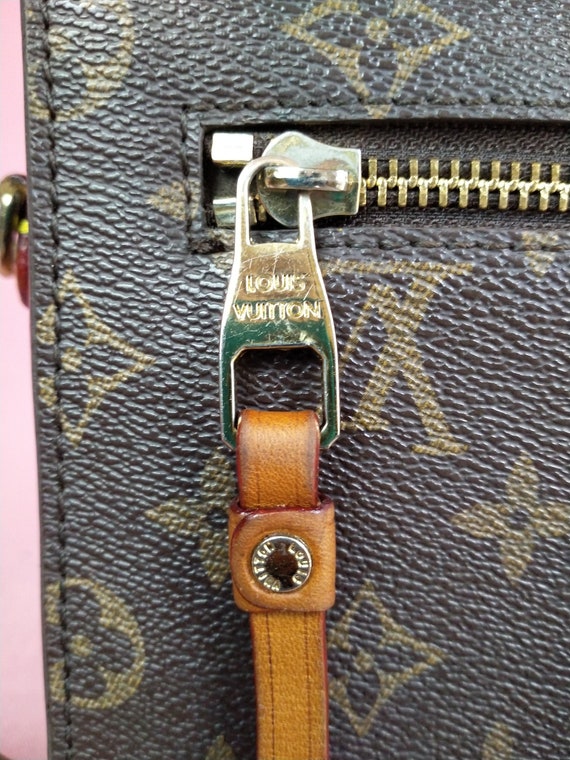 Vintage LV Pochette Metis Crossbody Bag. - image 9