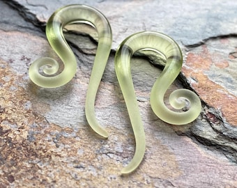 6G | Lime Seaglass | Mini Leos | Gauged Glass Body Jewelry for Stretched Piercings by Glassheart