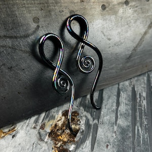 8G |Oil Slick Raven | Squids| Gauged Glass Body Jewelry for Stretched Piercings by Glassheart