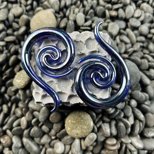2G Oil Slick Cobalt Glass Ear Gauges: Mini Borneo Spirals