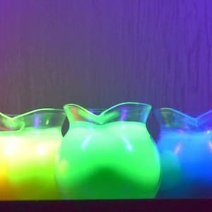 Juego de velas en recipiente VIBRANT MICA JUG de cera neón, velas de cera de soja de baja temperatura seguras para el cuerpo *Leer descripción