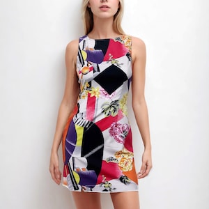 Vintage Versace Mini Dress, Unique Pattern, Sleeveless, Round Neckline, Designer Dress, size 40.