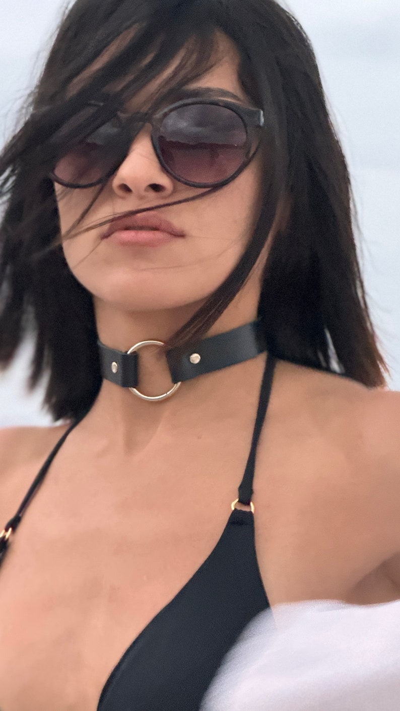 Black O Ring Choker, Leather Neck Strap, Natural Leather Choker, Minimalist Choker, Leather Collar for Style and Comfort