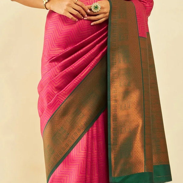 Pink and Green Silk Saree in Chevron Pattern. South Indian Saree/ Party wear/ Festive Wear/ Designer saree.