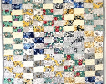 Trapunta da grembo o da neonato, semplice patchwork fatto a mano, giardino fiorito