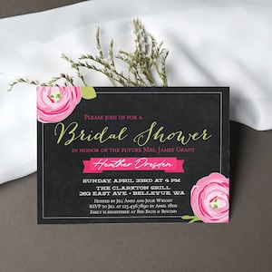 Moderne Brautparty einladen - Schwarzes mit rosa Blumen Hochzeitsdusche-Einladung - koordinieren danke, Rat u