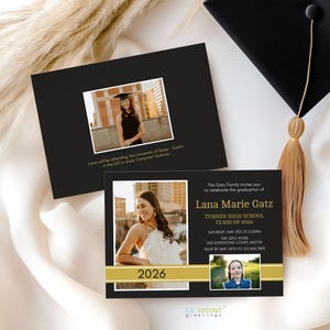 Pu&ograve; includere: Due biglietti neri per annuncio di laurea con dettagli dorati. I biglietti presentano foto di una laureata, il nome Lana Marie Gatz, Turner High School Class of 2026, i dettagli dell'evento il 31 maggio alle 14:00 e il testo 2026.