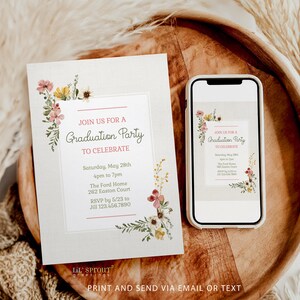Plantilla de anuncio de graduación con flores silvestres, invitación floral para fiesta de graduación de chicas editable en Corjl, imprime tarjetas o envíalas digitalmente. imagen 8