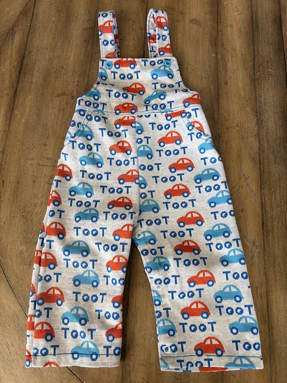 Vintage 70s baby 24mo romper jumper Carters car theme toot overalls