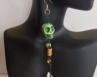Free Spirit Howlite Skull Hemp Dangle Earrings ..
