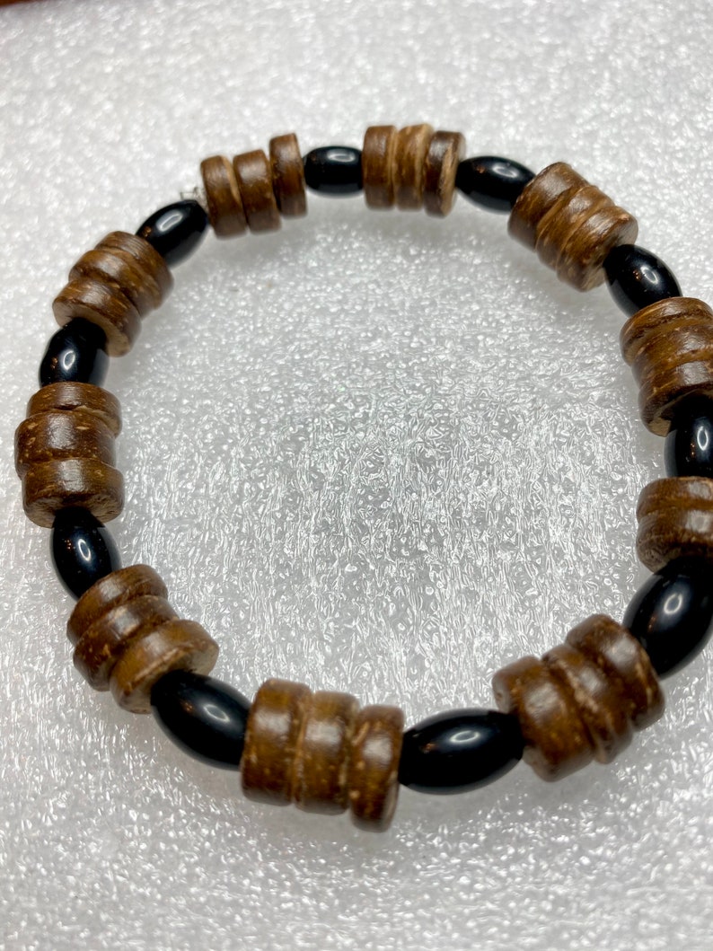Men's Bracelet-beaded stretch wooden bracelet image 2