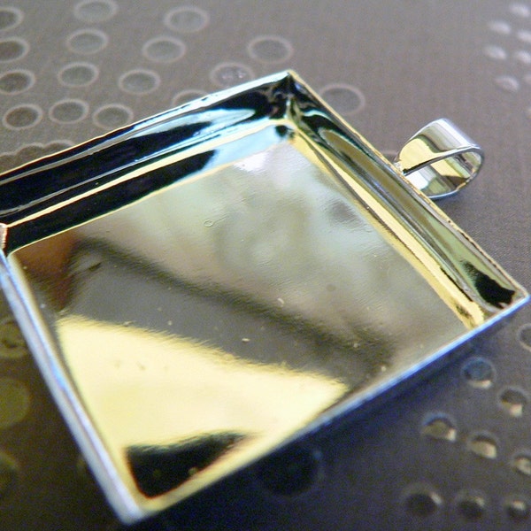 30 Metal Square Pendant Trays 1 inch Bezel Blank Platinum Silver  Charms- Large Bail -Fast Shipping
