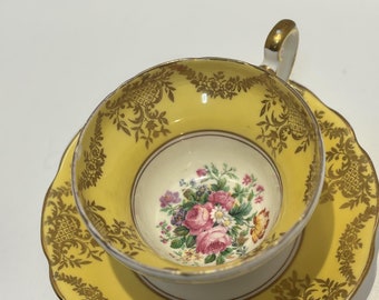 Vintage China Foley Taza de Té y Platillo Set Flower Center