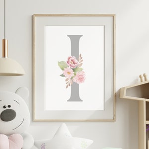 Carta I | Arte de parede com monograma cinza, buquê floral com impressão inicial, arte floral rosa para berçário, monograma para impressão, quarto de meninas, estampa de berçário