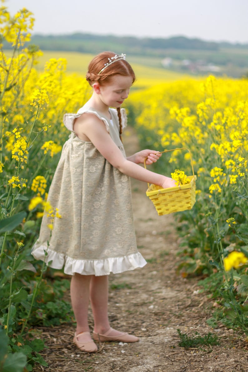 Patrón de vestido de niña con manga ondulada Patrón de costura PDF descargable para vestido de niña 1 a 10 años imagen 4