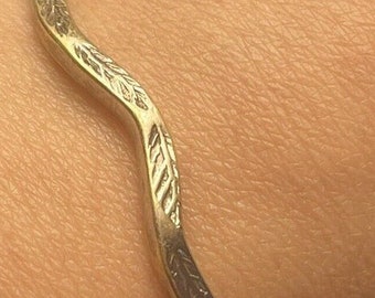 Sterling Silver Bracelet .925 Leaf Pattern Stamped Unsigned Wave Bangle Mexico