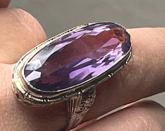 ANTIQUE 18K WHITE GOLD Filigree Ring w Fine Natural Amethyst, 1920s Art Deco