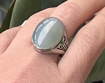 ANTIQUE 10k White Gold "UNISEX" Ring w/Natural Green Moonstone & Enamel, ART Deco