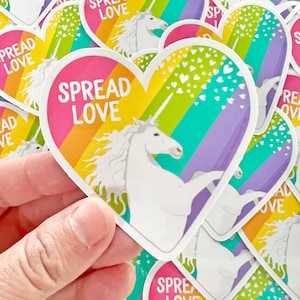 diffondere l'adesivo dell'unicorno dell'amore