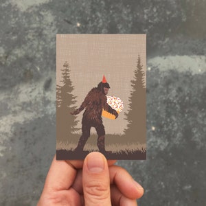 mini carte d'anniversaire / carte cadeau / cupcake sasquatch