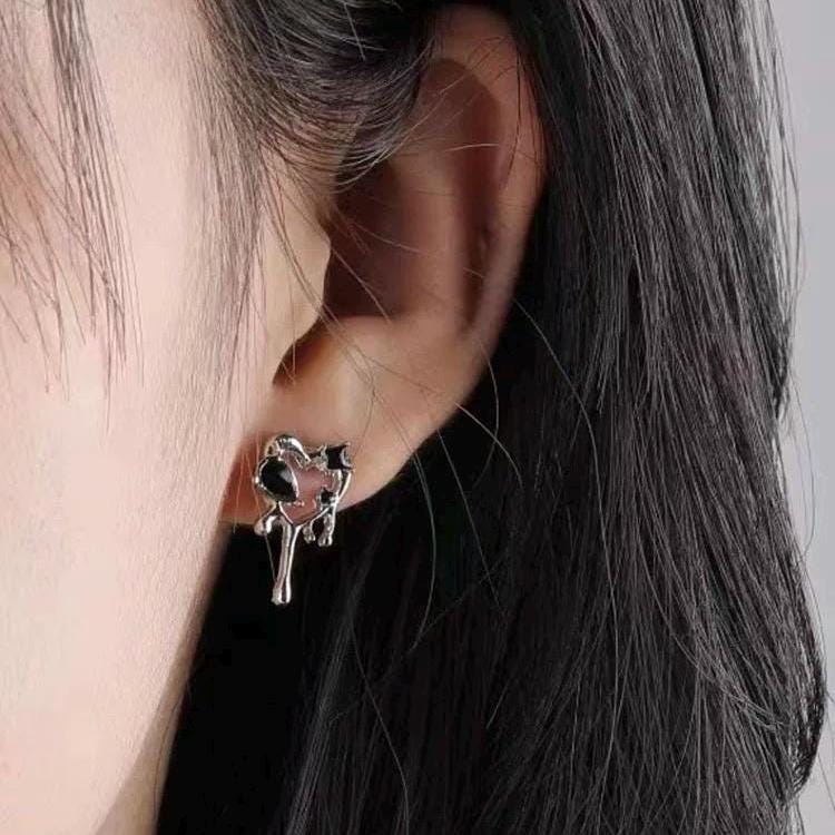 Dainty ear studs - Black Drip Melting Heart Earrings, Gothic Jewelry for Y2K Style Lovers, Great Gift for Edgy Friends