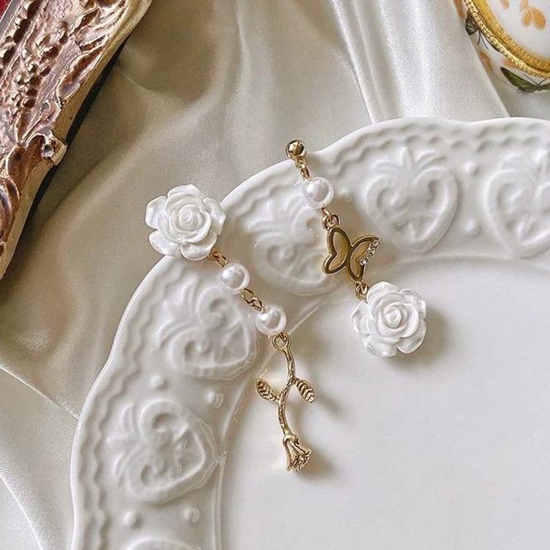 Pearl Agate Mismatched Dangle Earrings