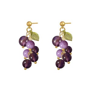 Grape Cluster earring, Kawaii Fruit Design with Vibrant Purple Grapes, playful expression of style, ideal gift for playful souls!