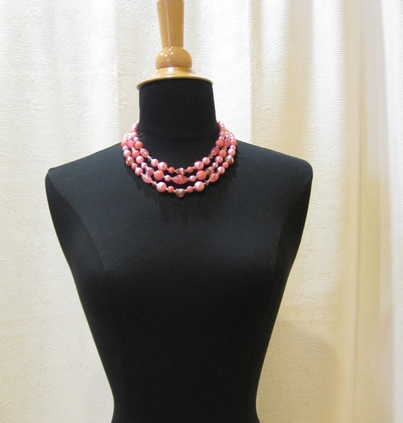 Hot Pink Pearl Vintage Choker Necklace - image 2
