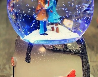 Lovers Themed Snow Globe