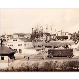Letra pequeña de la estación de ferrocarril, postal de 4x6": 1912 Small Town Train Depot, Historical Cozaddale, Ohio Railway Reproduction B&O Flat Card