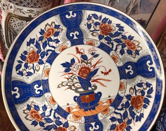 Vintage Imari Porcelain Plate: Cobalt, Scarlet & Gold Vase Design