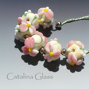 Lampwork beads/glass beads/handmade lampwork/artisan lampwork/sra handmade glass beads/lampwork /floral/flowers/garden/pink/white/MTO