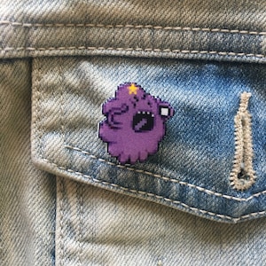 Adventure Time Lumpy Space Princess Pin // Nintendo Hutnadel // Krawattennadel // Anstecknadel // harzbeschichteter Schrumpfplastik ähnlich Emaille Pin