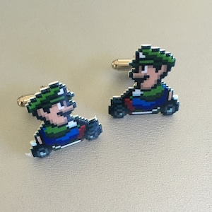 Mario Kart Manschettenknöpfe wählen Sie Ihre Lieblings-Charakter / / Videospiel Manschettenknöpfe / / Geek Hochzeit Manschettenknöpfe / / Gamer Hochzeit Manschettenknöpfe Bild 2