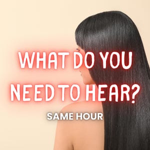 Peut inclure: Une femme avec de longs cheveux noirs est de dos par rapport à la caméra. Le texte "WHAT DO YOU NEED TO HEAR?" est écrit en lettres rouges sur un fond rose clair. Le texte "SAME HOUR" est écrit en lettres blanches sur un fond rose clair.