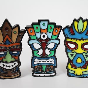 Set of 3 Tiki Statues – Polynesian-Inspired Decorative Figures