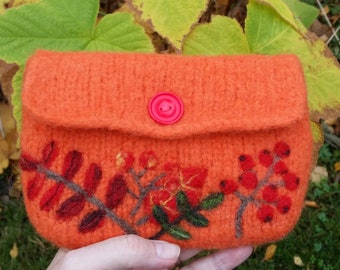Felted bag - wool purse - pouch - clutch - hand knit - wool - needlefelted - needle felted - fiber art - leaf leaves - berry berries autumn