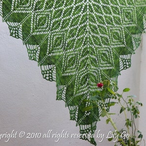 Gathering Leaves Crocheted Shawl in PDF File