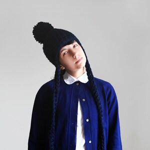 The English Thompson Hat in Warm Blueberry Pie image 2