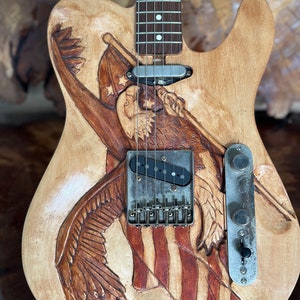 Handgeschnitzte E-Gitarre. Telecaster-Stil.