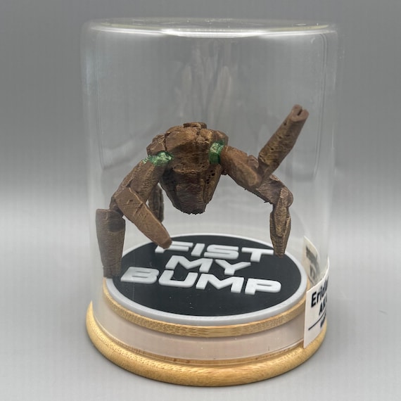 Project Hail Mary Rocky Figurine in Glass Dome | Rocky Eridian | Grace Rocky Gift | Sci-Fi Collector Display | Desk Decor