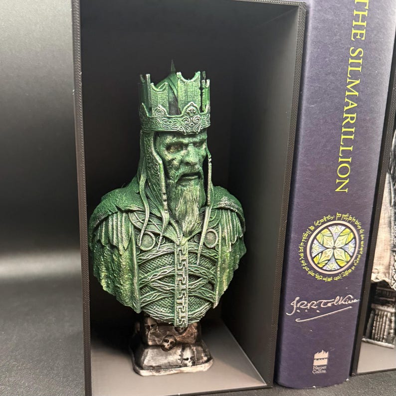 Lord of the Rings Book Nook – Gandalf, Sauron, Gimli & More | Fantasy Bookshelf Insert, Tolkien Inspired Decor King of the dead