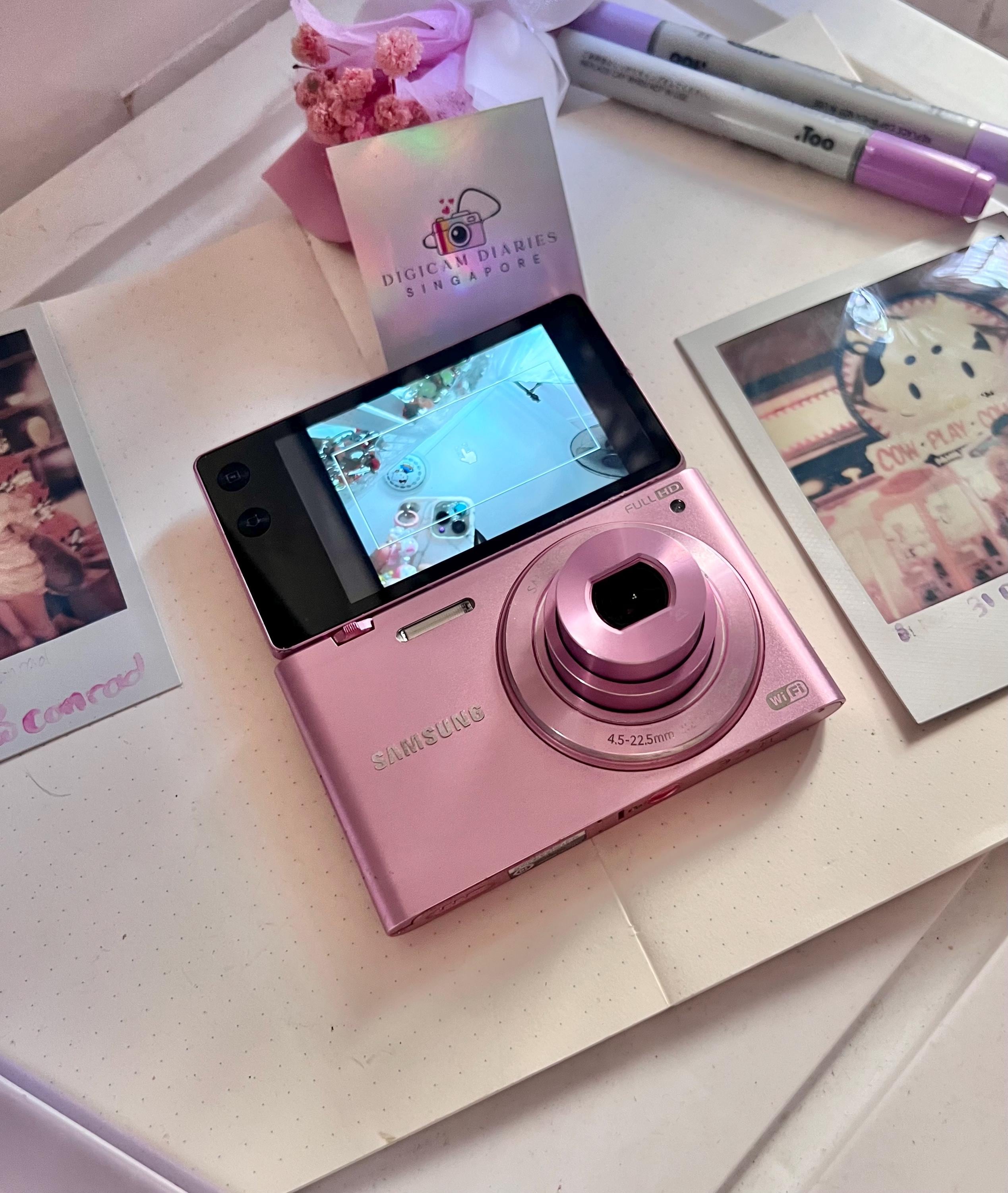 Samsung MV900f Flip-out Vlog Camera 16.3 MP, 5x zoom w
