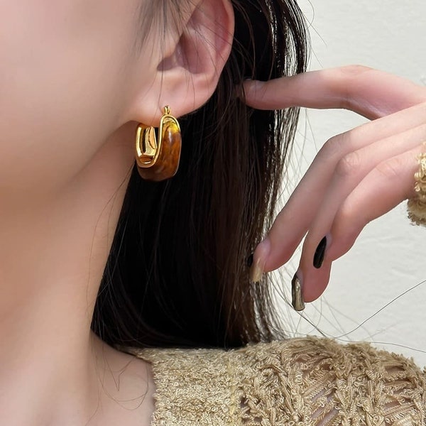 Vintage Metal Amber Acetate Gold-Plated Earrings - Classic Feminine Design with Modern Flair