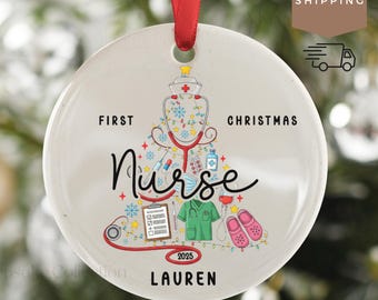 Krankenschwester Weihnachtsverzierung, personalisierte neue Krankenschwester Geschenk, Krankenschwester erste Weihnachtsverzierungen, RN Geschenk, Abschlussfeier der Krankenschwester, Andenken der Krankenschwester