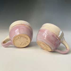 Taza de cerámica pequeña en rosa y blanco Tamaño de 8 onzas Única en su tipo Cerámica lanzada con ruedas por Cherie Giampietro Diseño cerámico de Cherie imagen 5