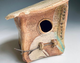 Casa de pájaros de cerámica - Idea de regalo - Casa de pájaros de arcilla hecha a mano - Decoración de cerámica para el hogar y el jardín - Cerámica de bellas artes de Cherie Giampietro